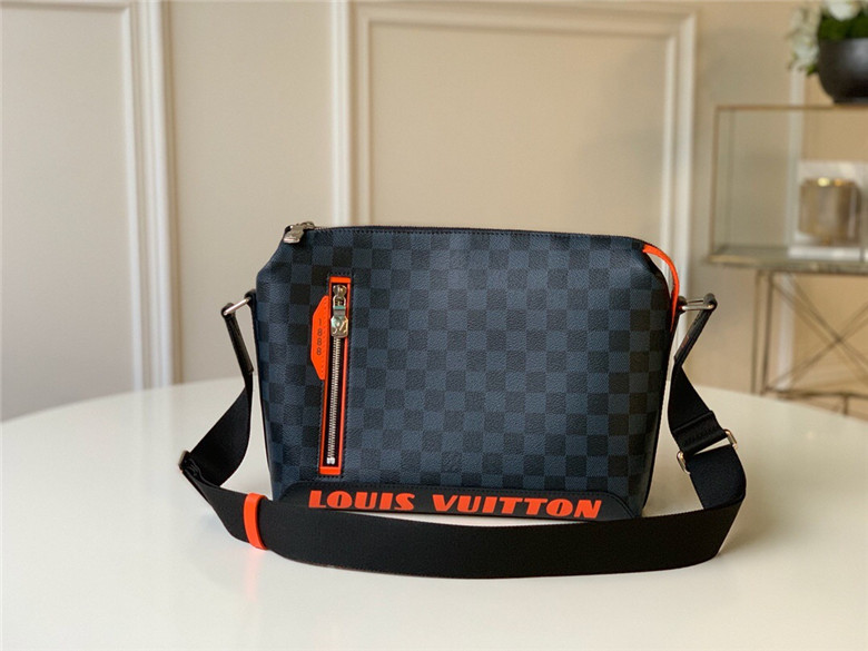 Louis Vuitton Discovery Messenger Pm Damier Cobalt N40159