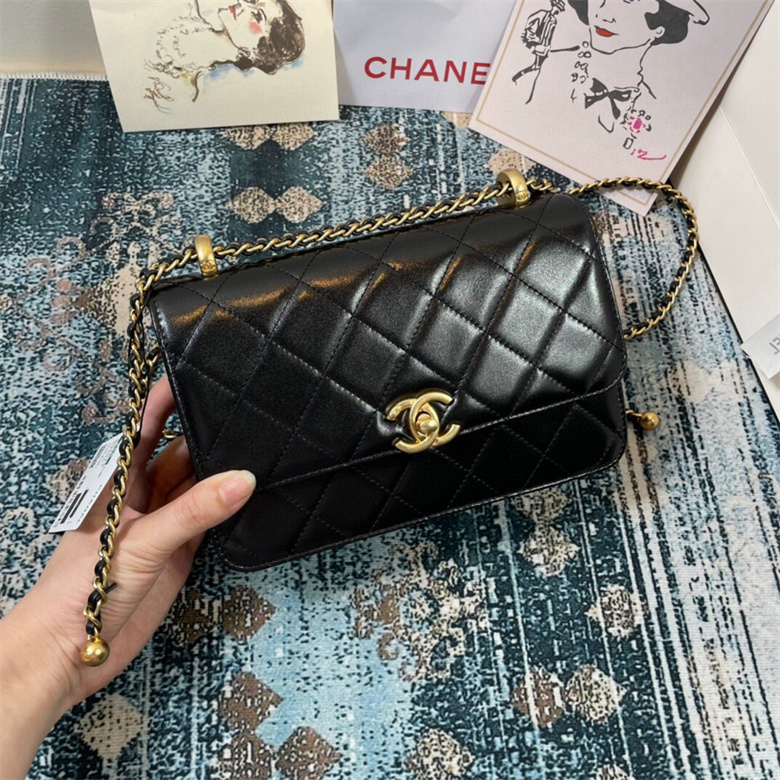 chanel vanity purse